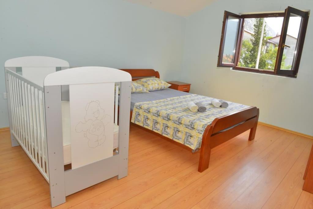 D Apartment コトル エクステリア 写真