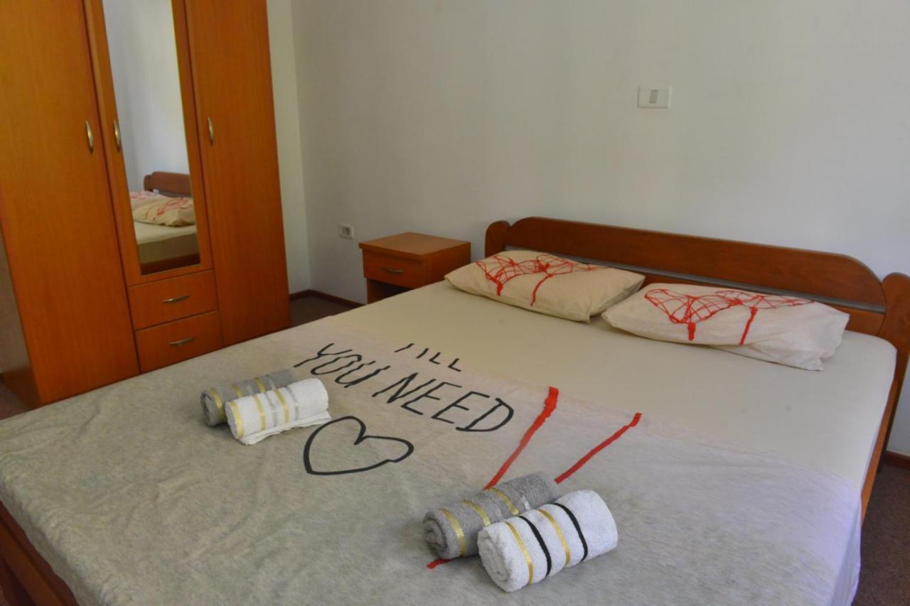 D Apartment コトル エクステリア 写真