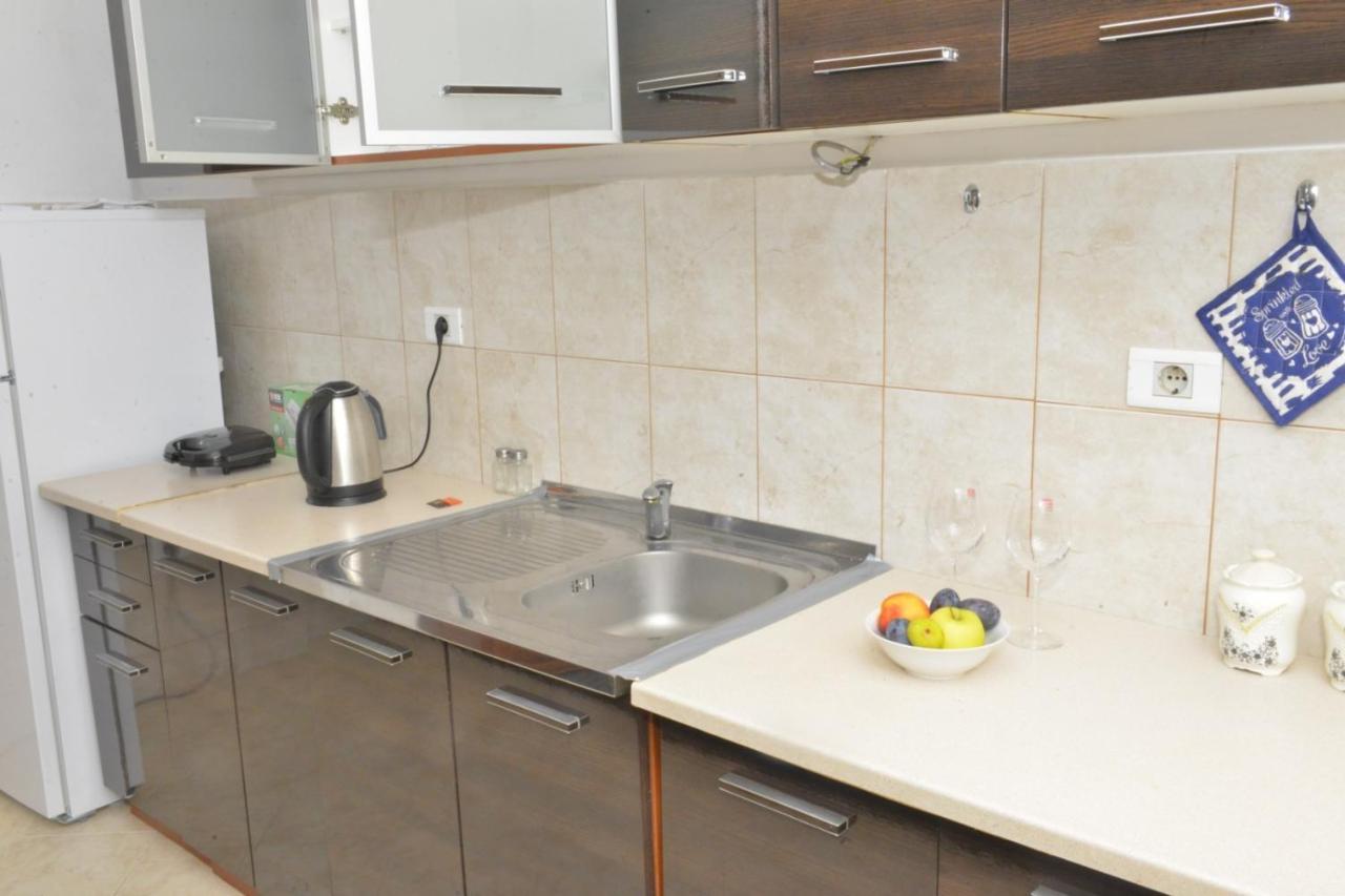 D Apartment コトル エクステリア 写真