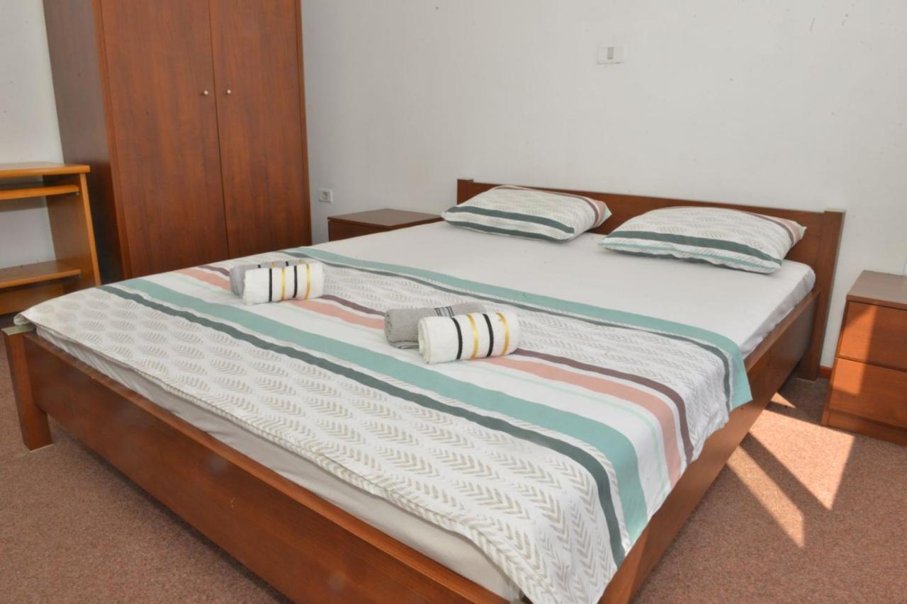 D Apartment コトル エクステリア 写真