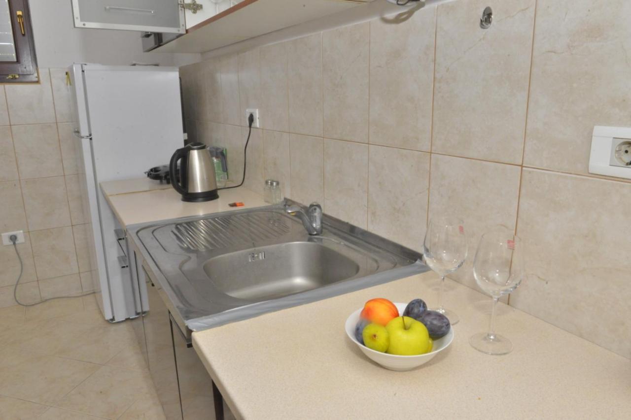 D Apartment コトル エクステリア 写真